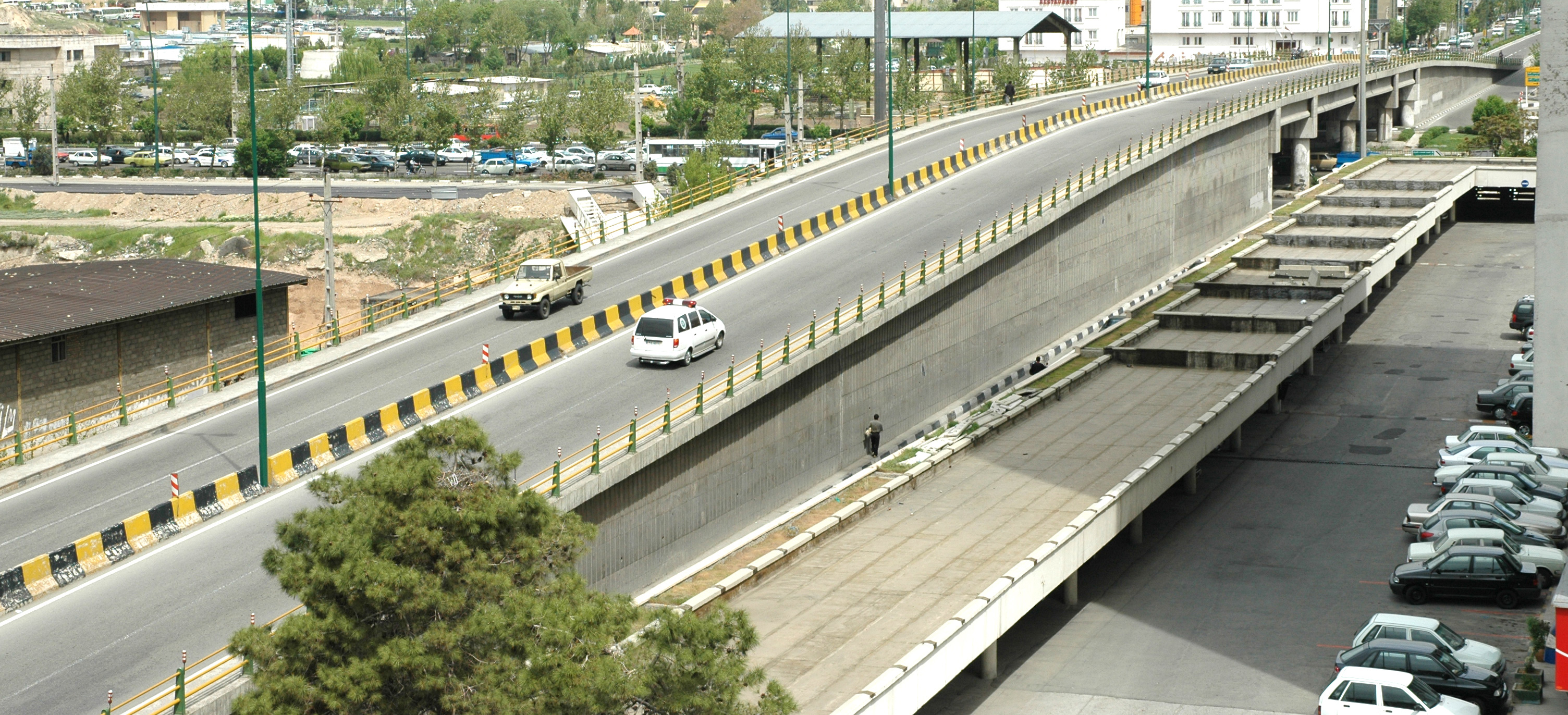 تقاطع اتوبان همت و بزرگراه شیخ بهائی